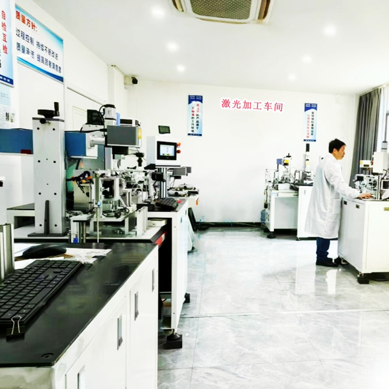 Přesné laserové mikroporézní zařízení pro zpracování